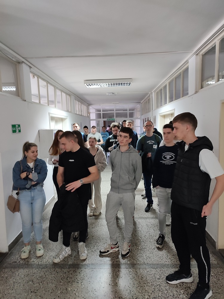 Velika otvorena vrata