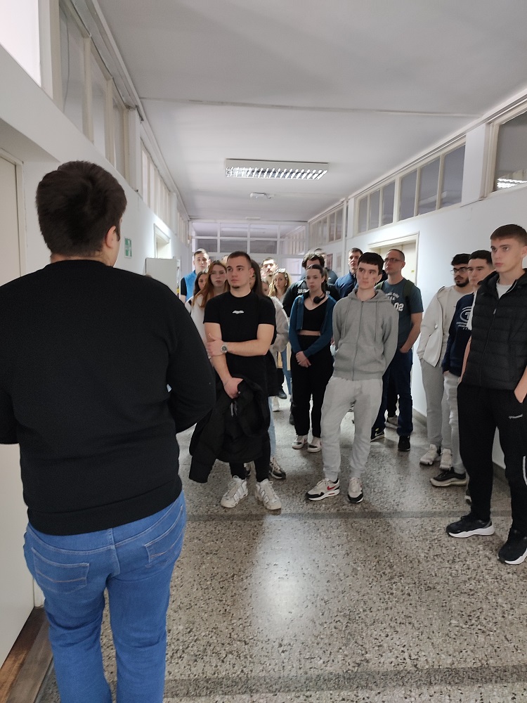 Velika otvorena vrata